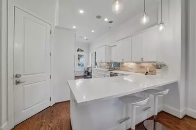 1110 Lake Pointe Parkway, Sugar Land, TX 77478 - Photo 7