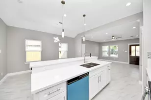 604 Miriam St, Baytown, TX 77520 - Photo 33