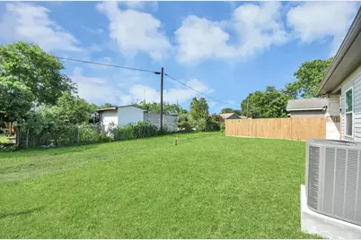 604 Miriam Street, Baytown, TX 77520 - Photo 9