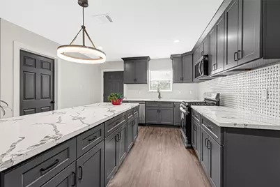 7614 Dixie Drive, Houston, TX 77087 - Photo 3