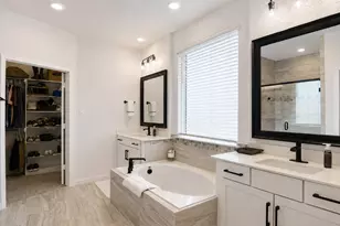 4215 Weathered Oak Dr, Houston, TX 77080 - Photo 11