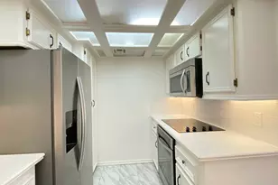 2101 Fountain View Dr, Houston, TX 77057 - Photo 9