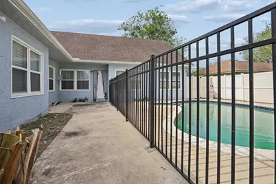 1739 W 7th Street, Freeport, TX 77541 - Photo 5