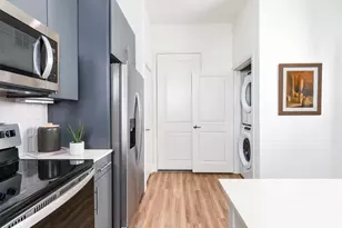 641 W Crosstimbers St, Houston, TX 77018 - Photo 9