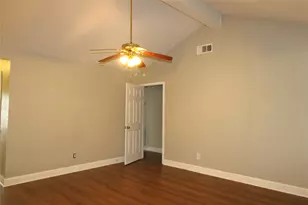 508 Julie Ln, Highlands, TX 77562 - Photo 5