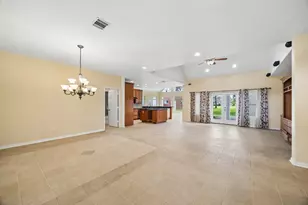 319 Mariachi St, Crosby, TX 77532 - Photo 5