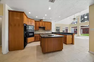319 Mariachi St, Crosby, TX 77532 - Photo 9