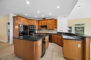 319 Mariachi St, Crosby, TX 77532 - Photo 9