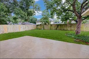2422 Pine Cone Dr, Houston, TX 77339 - Photo 25
