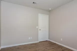 6450 Dayridge Ln, Houston, TX 77048 - Photo 11