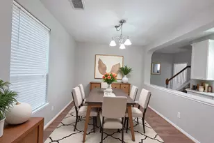 2926 Richland Spring Ln, Sugar Land, TX 77479 - Photo 3