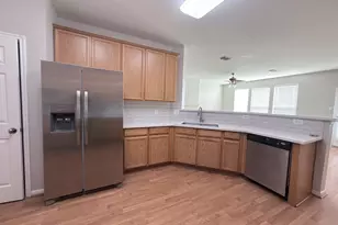 2926 Richland Spring Ln, Sugar Land, TX 77479 - Photo 9