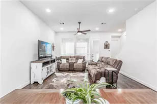 1038 Timbergrove Yards Ln, Houston, TX 77008 - Photo 13