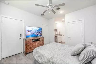 1038 Timbergrove Yards Lane, Houston, TX 77008 - Photo 5