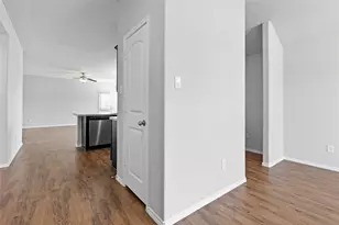 14097 Lake Cres Dr, Conroe, TX 77384 - Photo 3