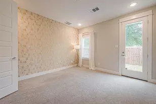 2051 Sherwood Forest St, Houston, TX 77043 - Photo 5