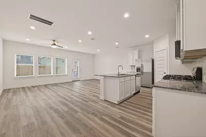 2826 Lisburn Terrace Lane, Houston, TX 77051 - Photo 5