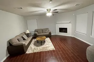 17158 Summer Hollow Dr, Sugar Land, TX 77498 - Photo 5