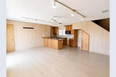 4406 Pabst Road, Galveston, TX 77554 - Photo 5