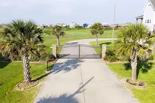 1217 Crystal Dunes Wy, Crystal Beach, TX 77650 - Photo 1