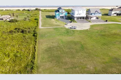 1217 Crystal Dunes Way, Crystal Beach, TX 77650 - Photo 7