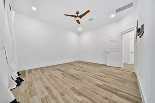 28738 Shoalhaven Ct, Fulshear, TX 77441 - Photo 17