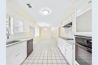 3806 Montego Drive, Baytown, TX 77521 - Photo 11