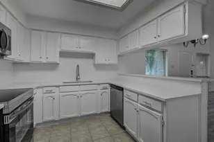 13975 Hollowgreen Dr, Houston, TX 77082 - Photo 9