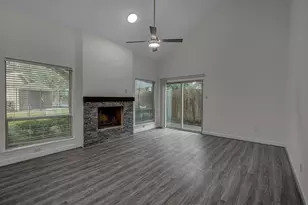13975 Hollowgreen Dr, Houston, TX 77082 - Photo 5