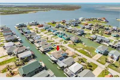 247 Schooner Drive, Freeport, TX 77541 - Photo 5