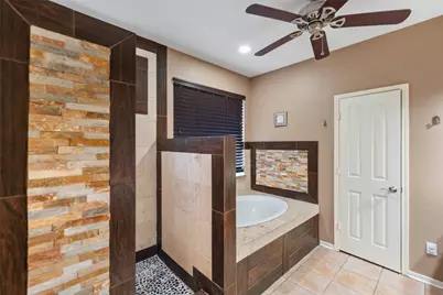 19 Lyreleaf Place, The Woodlands, TX 77382 - Photo 11