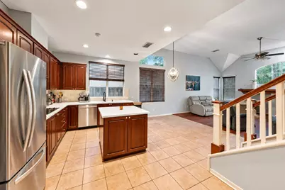 19 Lyreleaf Place, The Woodlands, TX 77382 - Photo 5