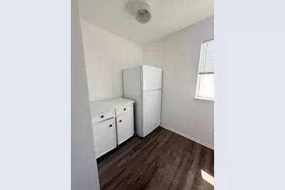928 Postoffice #16, Galveston, TX 77550 - Photo 3