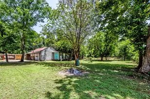 522 E Morris St, Madisonville, TX 77864 - Photo 25