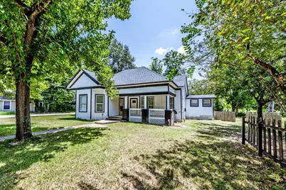 522 E Morris Street, Madisonville, TX 77864 - Photo 1