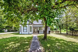 522 E Morris St, Madisonville, TX 77864 - Photo 3