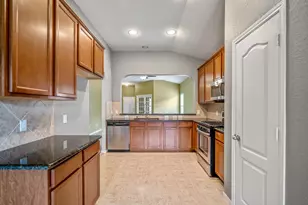 631 E Newport Bend, Katy, TX 77494 - Photo 17