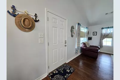 16 Peggy Street E, Palacios, TX 77465 - Photo 11