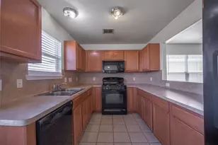 14423 Benningcrest Ln, Houston, TX 77047 - Photo 3