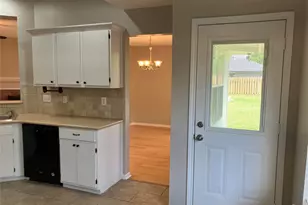 1827 Oak Ridge Dr, Kemah, TX 77565 - Photo 7