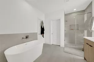 4016 St Peter Ln, Houston, TX 77045 - Photo 15