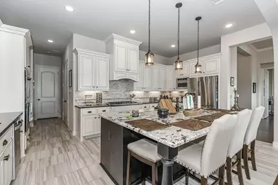 6110 Meadow Bluff Court, Richmond, TX 77407 - Photo 9