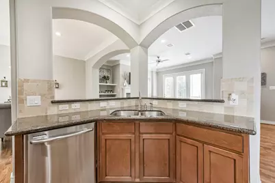 8806 Lakeshore Bend Drive, Houston, TX 77080 - Photo 19