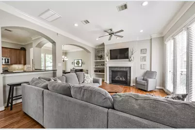 8806 Lakeshore Bend Drive, Houston, TX 77080 - Photo 13