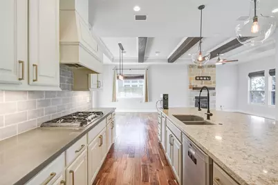 135 Bella Luce, Shenandoah, TX 77381 - Photo 19