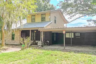 605 Clayton St, Dayton, TX 77535 - Photo 1