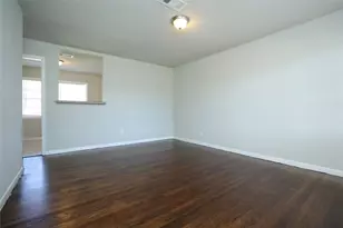 10322 Cathedral Dr, Houston, TX 77051 - Photo 5