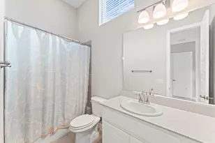 13215 Fulvetta Crest Ct, Houston, TX 77059 - Photo 9