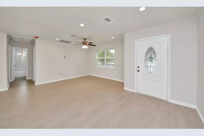 3106 Sunnydale Drive, Houston, TX 77051 - Photo 9