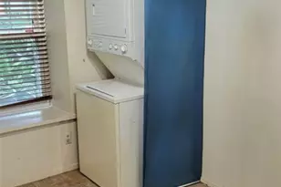 8225 Kingsbrook Rd, Houston, TX 77024 - Photo 19